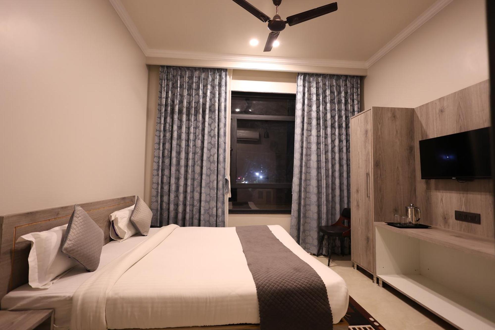 The Tri Arrow Hotel Khātu Eksteriør billede